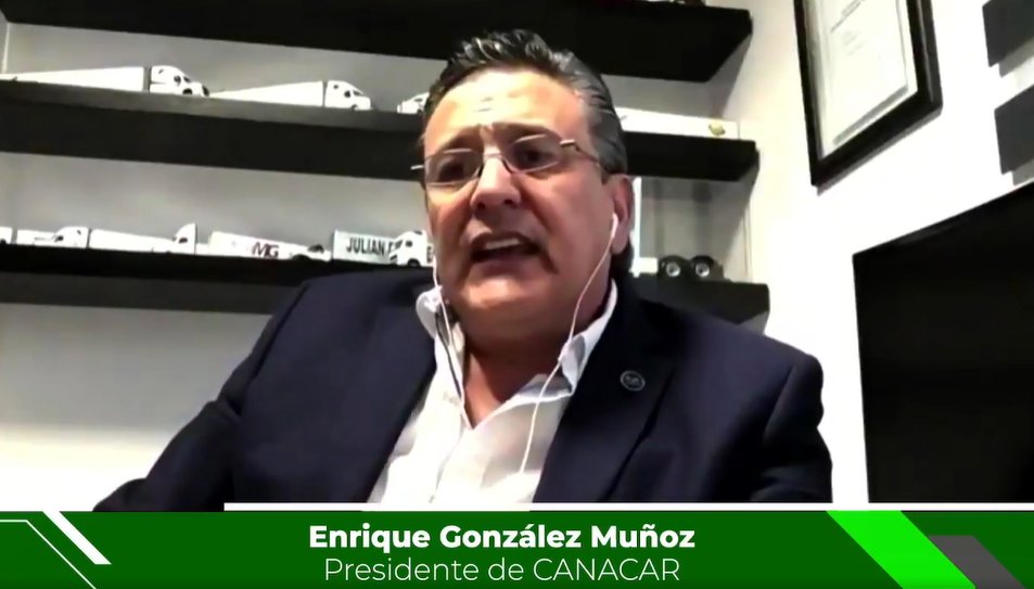 Enrique A. González Muñoz, presidente nacional de CANACAR, dijo: “Tenemos la consciencia y responsabilidad de emigrar a energías más limpias y eficientes, sin embargo, la importante cadena de valor del autotransporte tiene un eslabón roto, y éste es el DUBA y la NOM-044”. Agregó que la industria mexicana del autotransporte de carga necesita contar con las condiciones necesarias que brinden certeza operativa sobre la existencia del combustible, para aprovechar las áreas de oportunidad en materia de logística y movilidad que hoy se presentan para el país”.